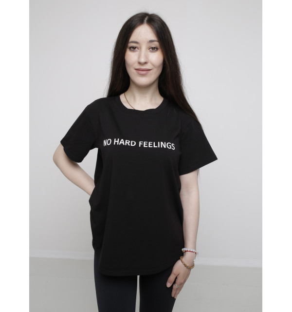Футболка Норма чорна no hard feelings Футболка Норма чорна no hard feelings